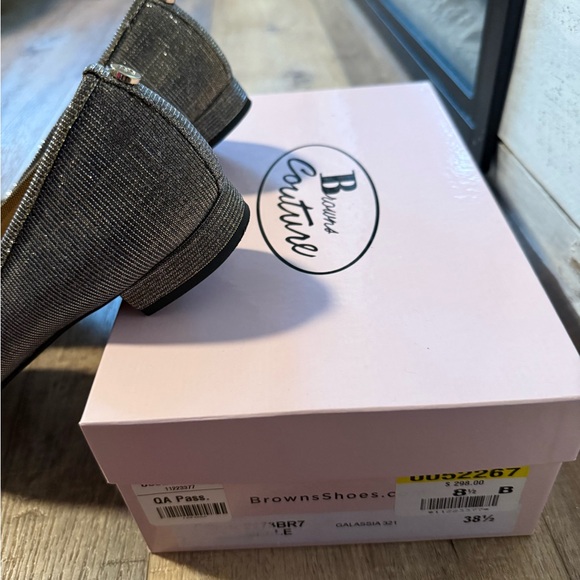 Shimmering Bow Detail Flats - Picture 4 of 12